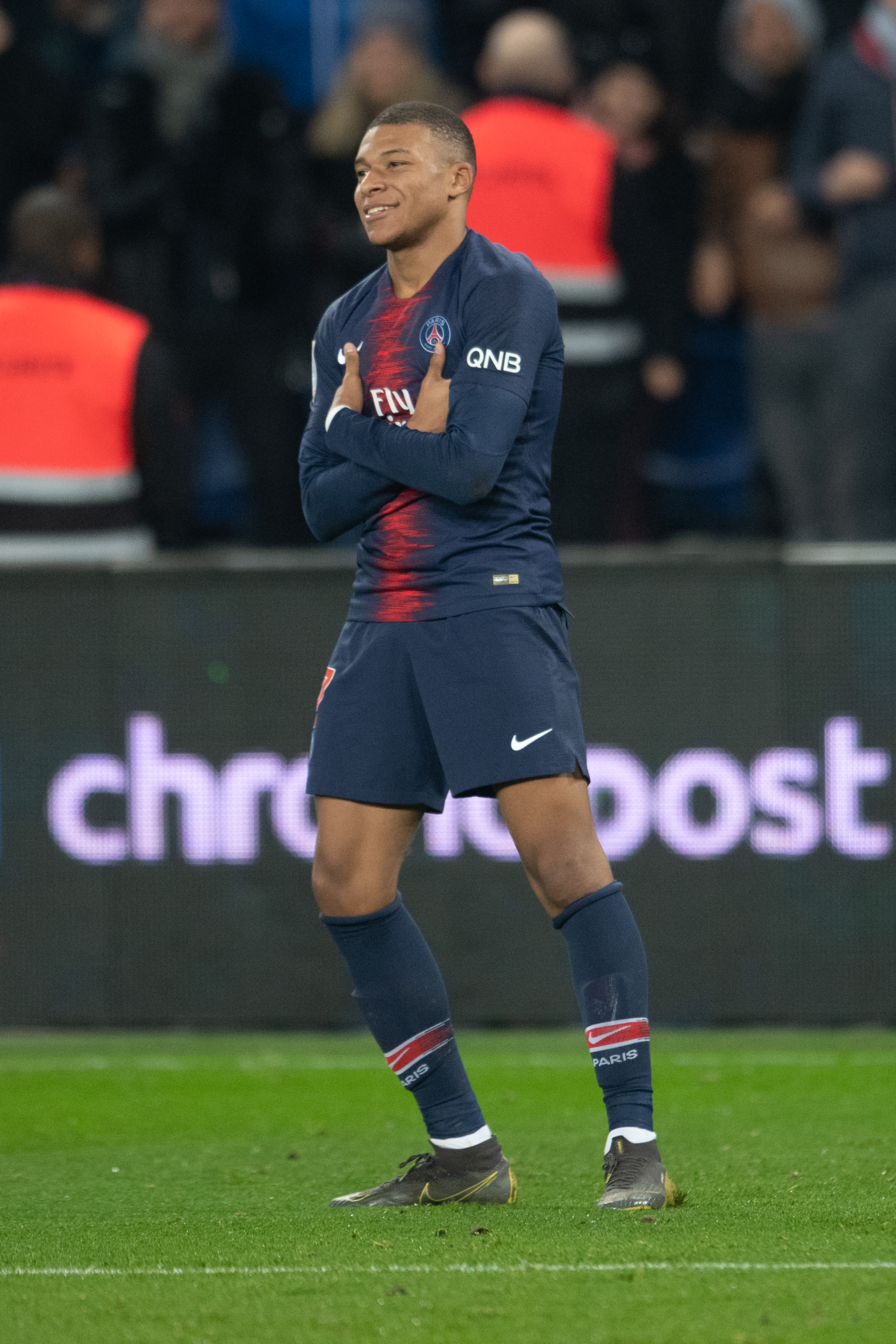 巴媒：恩德里克外租里昂只是时间问题，俱乐部已在交换文件（巴西媒体：恩德里克租借里昂已进入倒计时，双方俱乐部正交换相关文件）