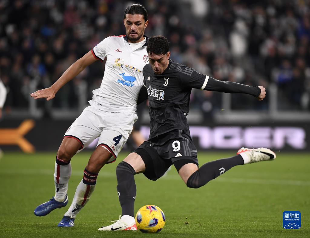 今晚能否取胜？曼联近4次与水晶宫交手未尝胜绩（曼联近四战水晶宫不胜，今晚能否打破尴尬？）