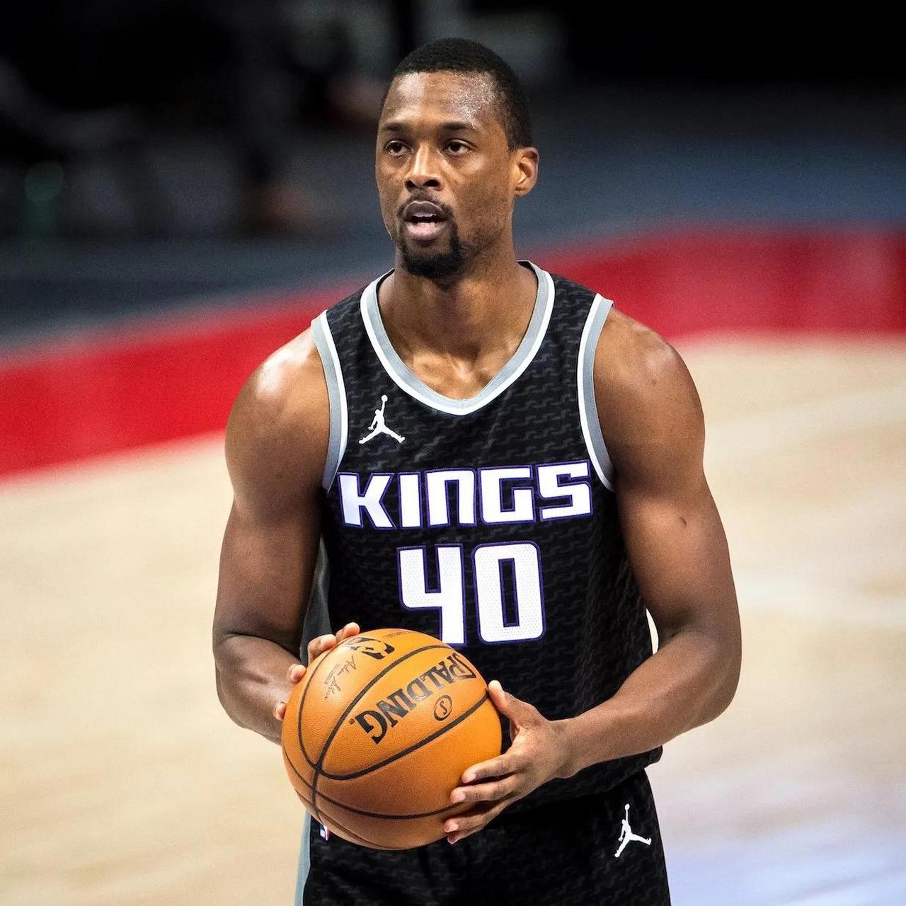 胡荷韬：球队合练才几天，很想拼下来但身体不在最好的状态（胡荷韬：合练仅几天，想拼但身体状态未到最佳）