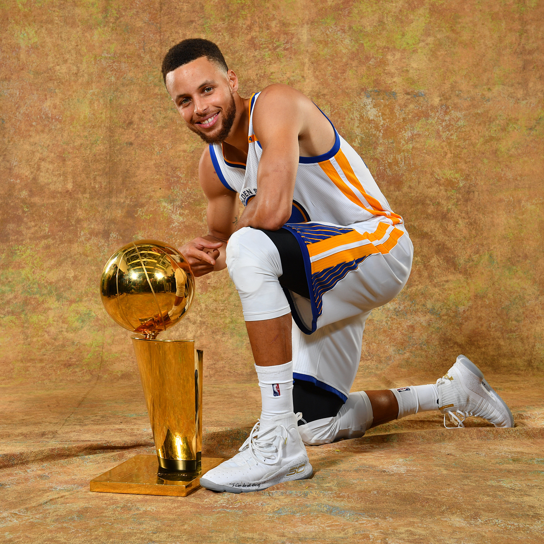 球星连续三次关键得分（球星三度关键时刻建功）